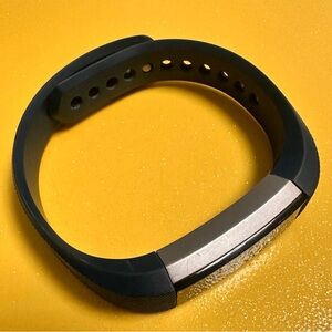 Fitbit Alta FB406 Blue Bluetooth Heart Rate Fitness Sleep & Activity Tracker